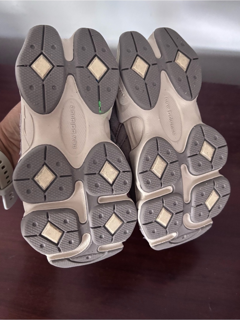 New Balance toddler Taupe and sand Mesh & Suede Sneakers size 8.5 euc - Picture 6 of 8
